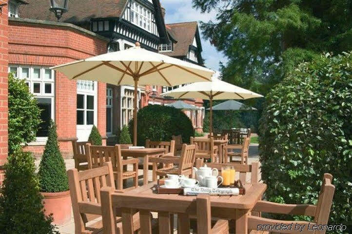Woodlands Park Hotel Cobham (Surrey) Exterior foto